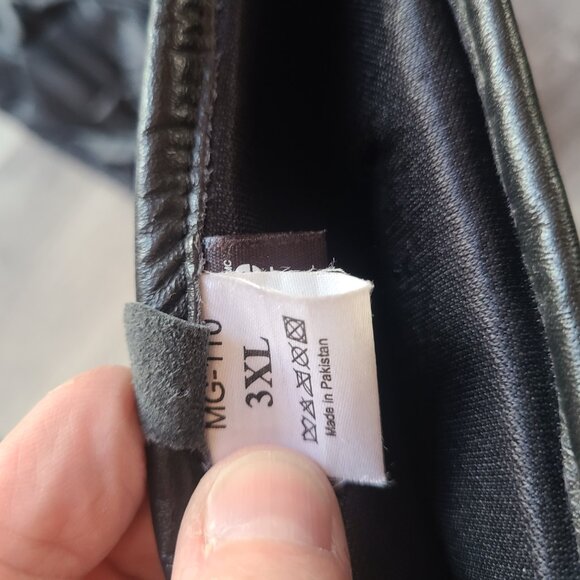 Black Leather Gauntlet Gloves Biker's Club 3XL Thinsulate 40g & Rain Cover - Picture 8 of 10